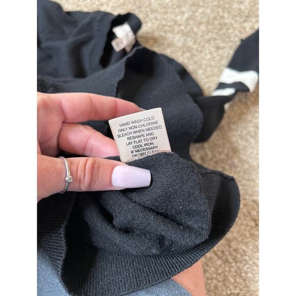 Philosophy sweater black white spell out SZ XS lightweight - Picture 6 of 7